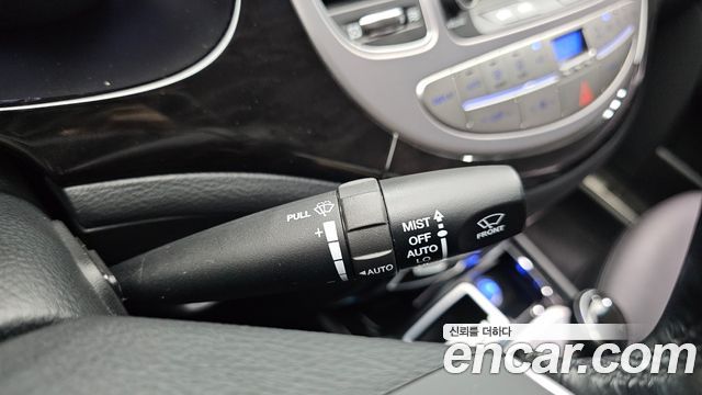 Hyundai Genesis 2014 — photo 28