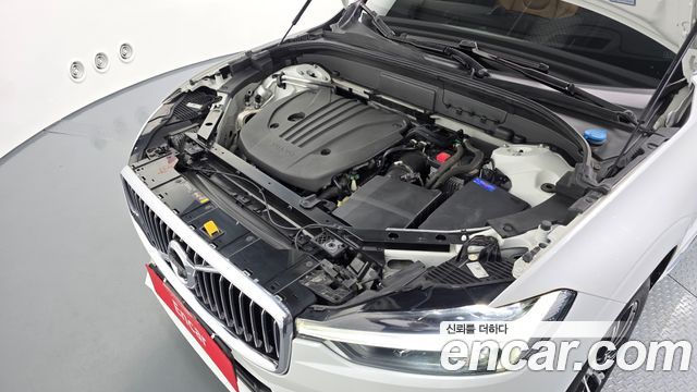 Volvo XC60 2021 — photo 6