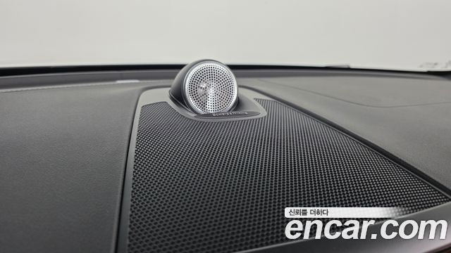 Volvo XC60 2021 — photo 30