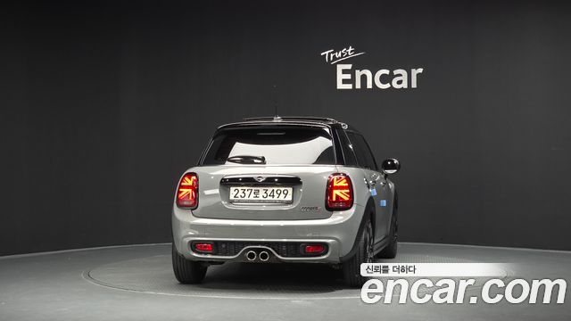 Mini Cooper 2021 — photo 4