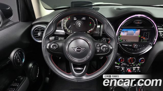 Mini Cooper 2021 — photo 20