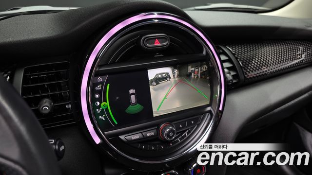 Mini Cooper 2021 — photo 22