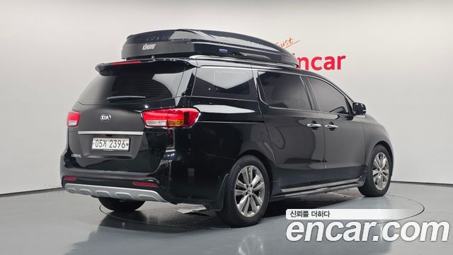 Kia Canival 2018 — photo 2