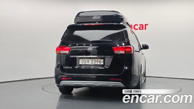 Kia Canival 2018 — photo 4