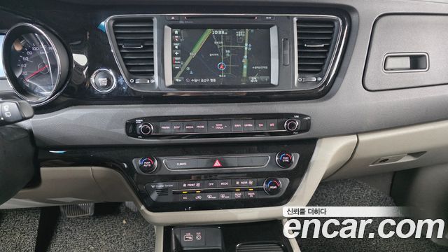 Kia Canival 2018 — photo 14