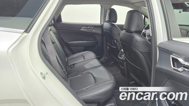 Kia Sportage 2022 — photo 24