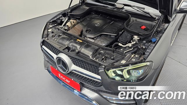 Mercedes-Benz GLE-Class 2019 — photo 6