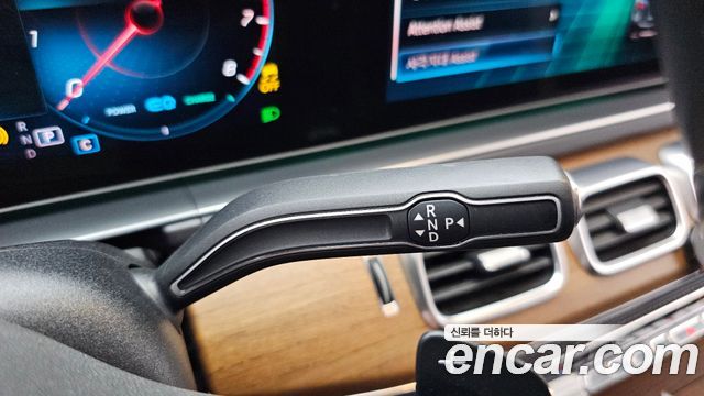 Mercedes-Benz GLE-Class 2019 — photo 12