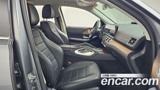 Mercedes-Benz GLE-Class 2019 — photo 17