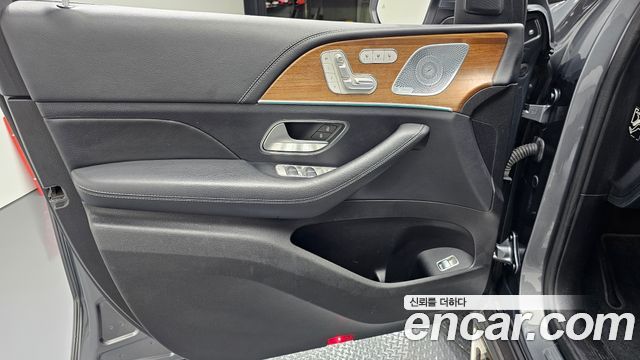 Mercedes-Benz GLE-Class 2019 — photo 14