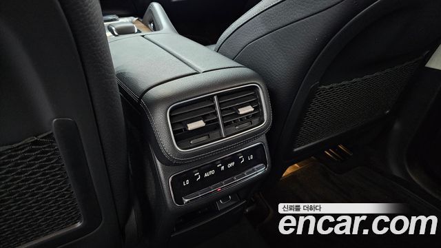 Mercedes-Benz GLE-Class 2019 — photo 28