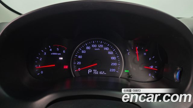 Kia Canival 2012 — photo 8