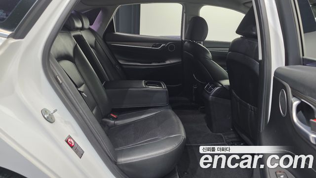 Hyundai Grandeur 2018 — photo 18