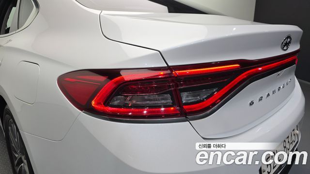 Hyundai Grandeur 2018 — photo 9