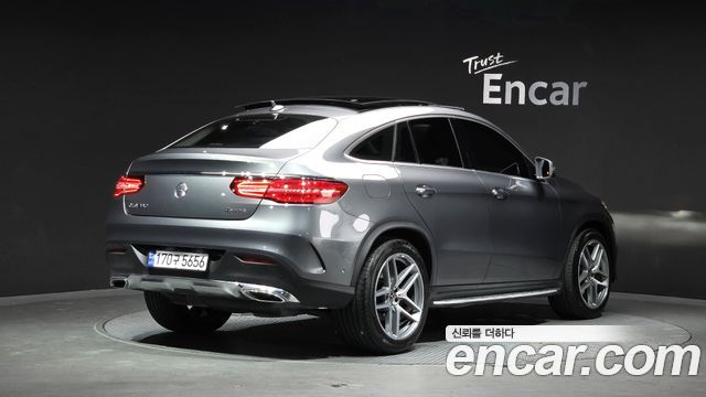 Mercedes-Benz GLE-Class 2018 — photo 2