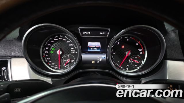 Mercedes-Benz GLE-Class 2018 — photo 11