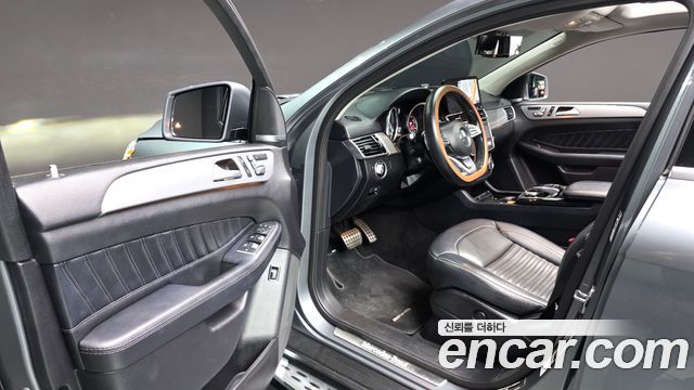Mercedes-Benz GLE-Class 2018 — photo 13