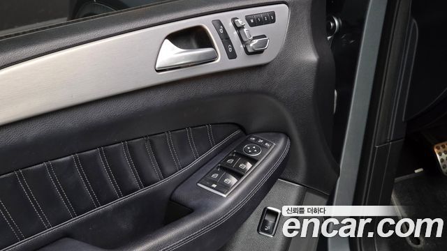 Mercedes-Benz GLE-Class 2018 — photo 22