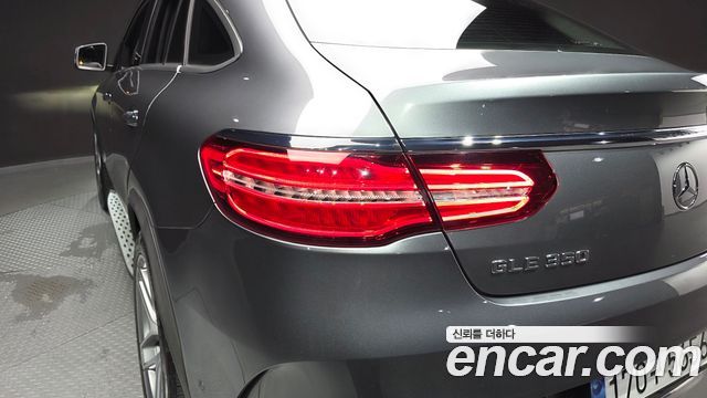 Mercedes-Benz GLE-Class 2018 — photo 9