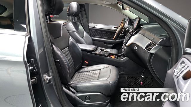Mercedes-Benz GLE-Class 2018 — photo 16