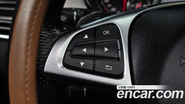 Mercedes-Benz GLE-Class 2018 — photo 29
