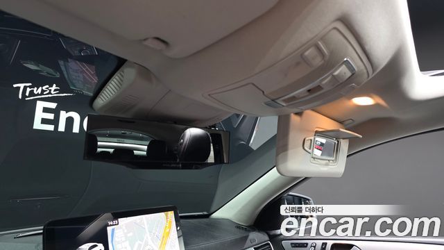 Mercedes-Benz GLE-Class 2018 — photo 32