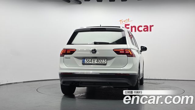 Volkswagen Tiguan 2020 — photo 4
