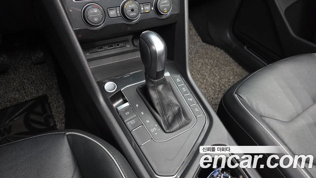 Volkswagen Tiguan 2020 — photo 9