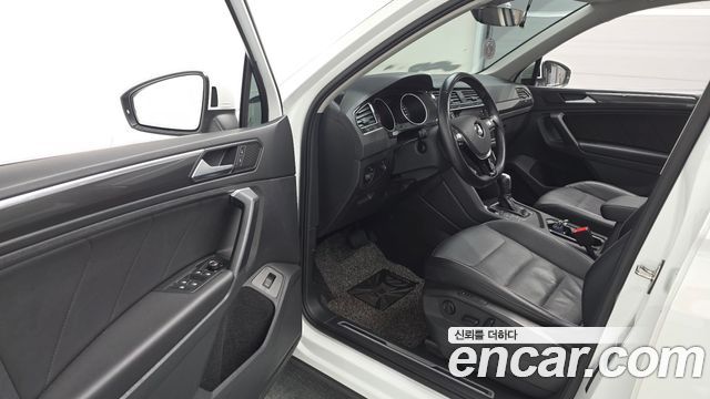 Volkswagen Tiguan 2020 — photo 10