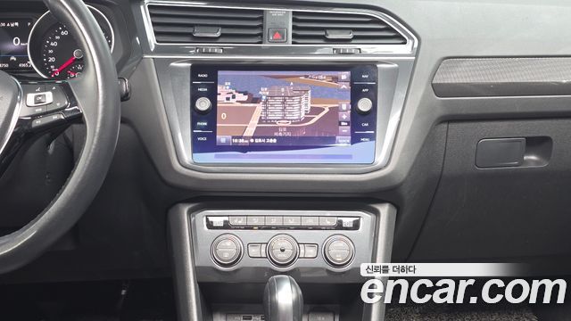 Volkswagen Tiguan 2020 — photo 13