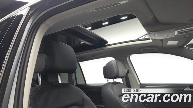 Volkswagen Tiguan 2020 — photo 16