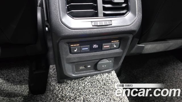 Volkswagen Tiguan 2020 — photo 19