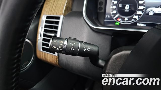 Land Rover Range Rover 2019 — photo 21