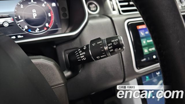 Land Rover Range Rover 2019 — photo 22