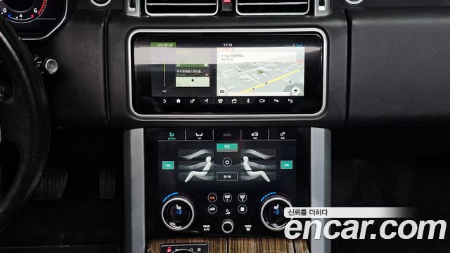 Land Rover Range Rover 2019 — photo 24