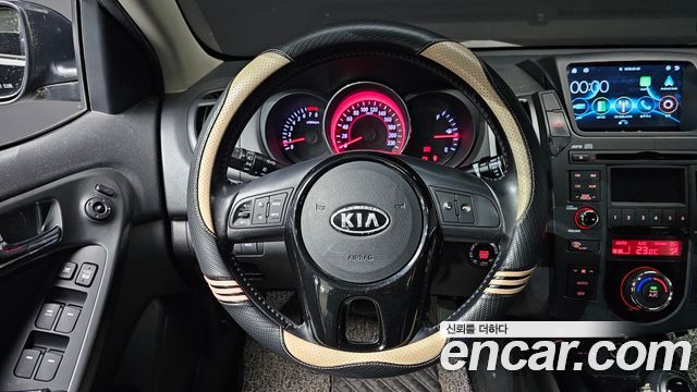 Kia Porte 2013 — photo 13