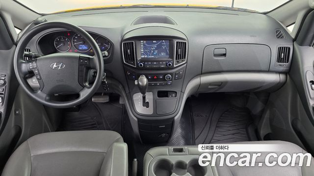 Hyundai Starex 2019 — photo 10