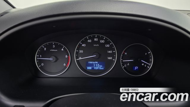 Hyundai Starex 2019 — photo 11