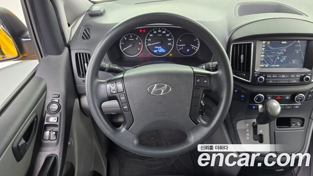 Hyundai Starex 2019 — photo 19