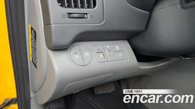 Hyundai Starex 2019 — photo 25