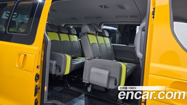 Hyundai Starex 2019 — photo 16