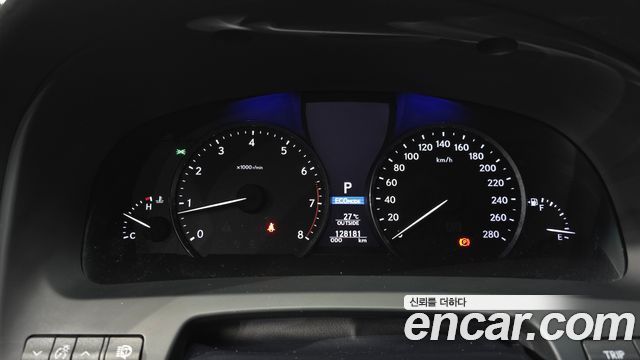 Lexus LS 2013 — photo 8