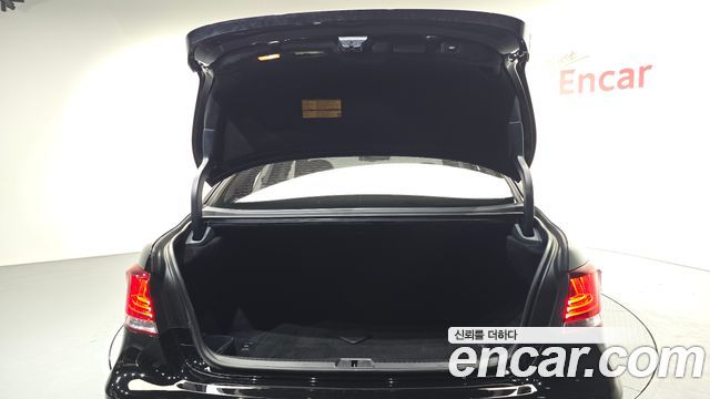 Lexus LS 2013 — photo 17