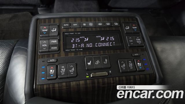 Lexus LS 2013 — photo 18