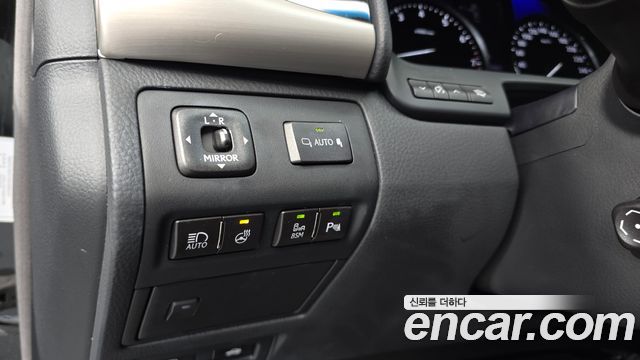 Lexus LS 2013 — photo 20
