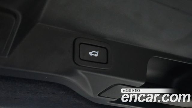 Land Rover Range Rover Sport 2019 — photo 31