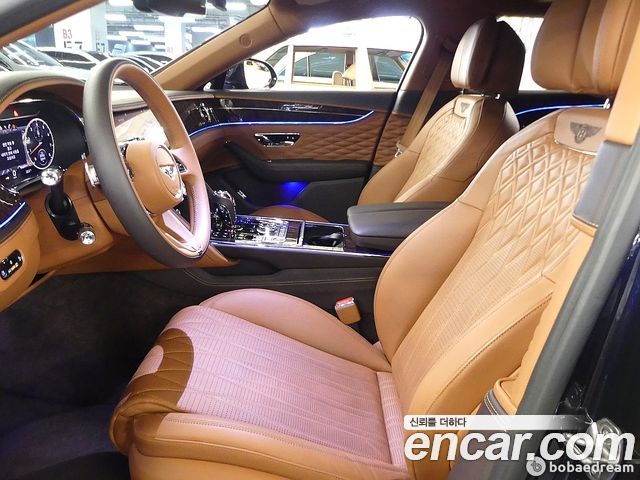 Bentley Flying Spur 2023 — photo 10