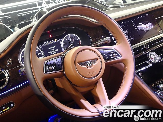 Bentley Flying Spur 2023 — photo 12