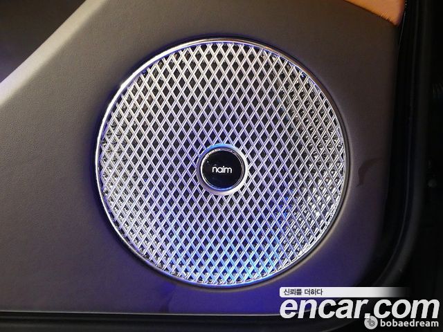 Bentley Flying Spur 2023 — photo 20
