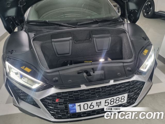 Audi R8 2017 — photo 10